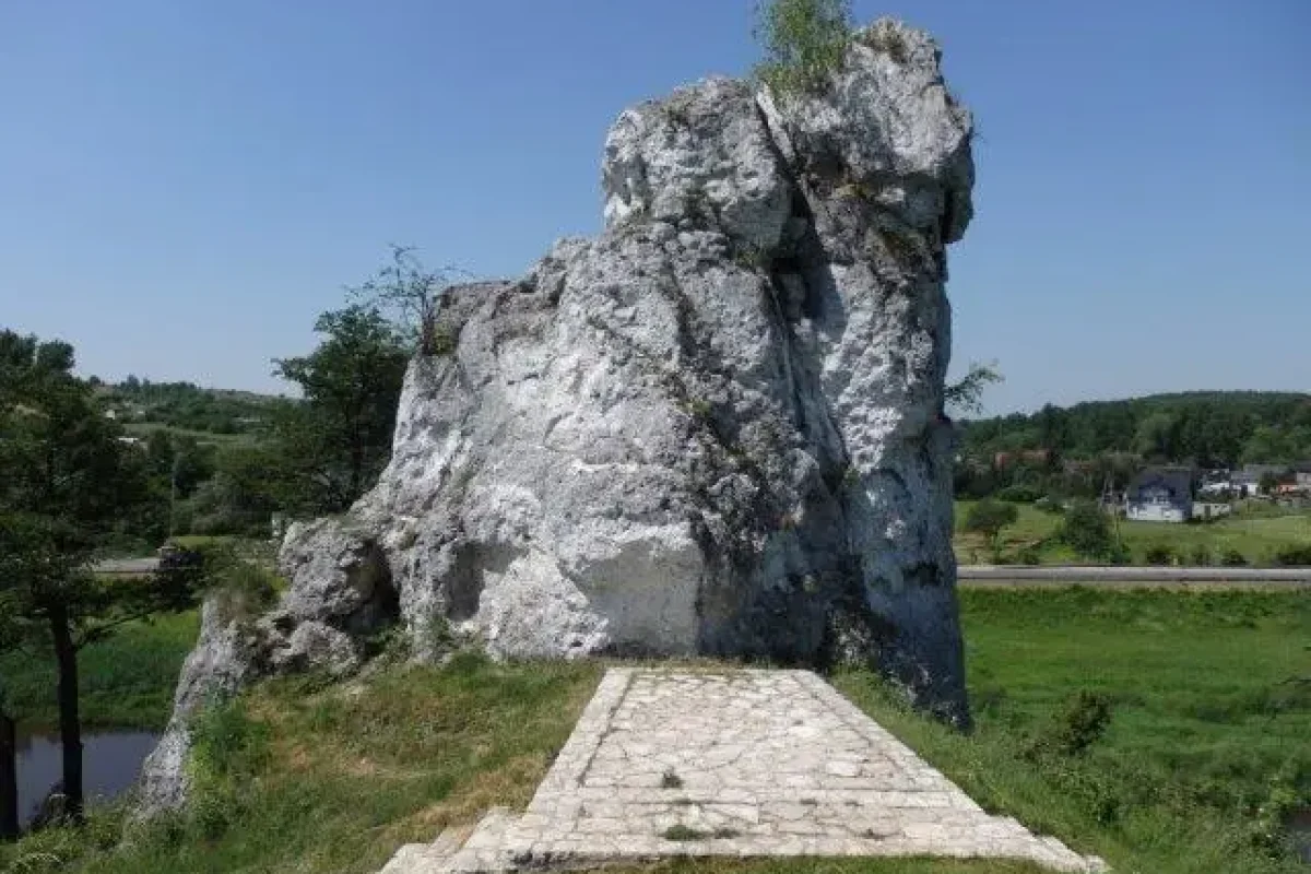 Skała Miłości - Atrakcje CampKAJAKOWO